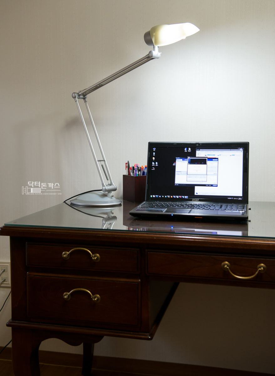 페라리 매장에 간 까닭은?+닥돈 방정리+LIMAS조명+WARM WOOD LAMP+OMP 레이싱 헬멧+PCK 번개 관련 이미지 1