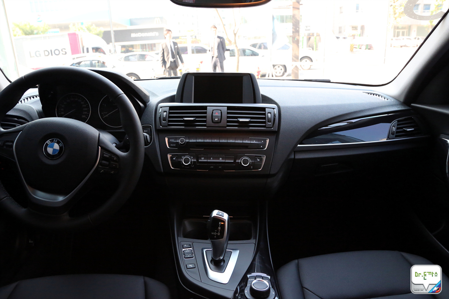 [비교시승기] BMW 뉴 1시리즈 해치백 vs 폭스바겐 골프 관련 이미지 20