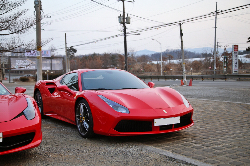 페라리 삼대가 한자리에- F430 스쿠데리아, 458 이탈리아, 488 스파이더 드라이브 관련 이미지 4
