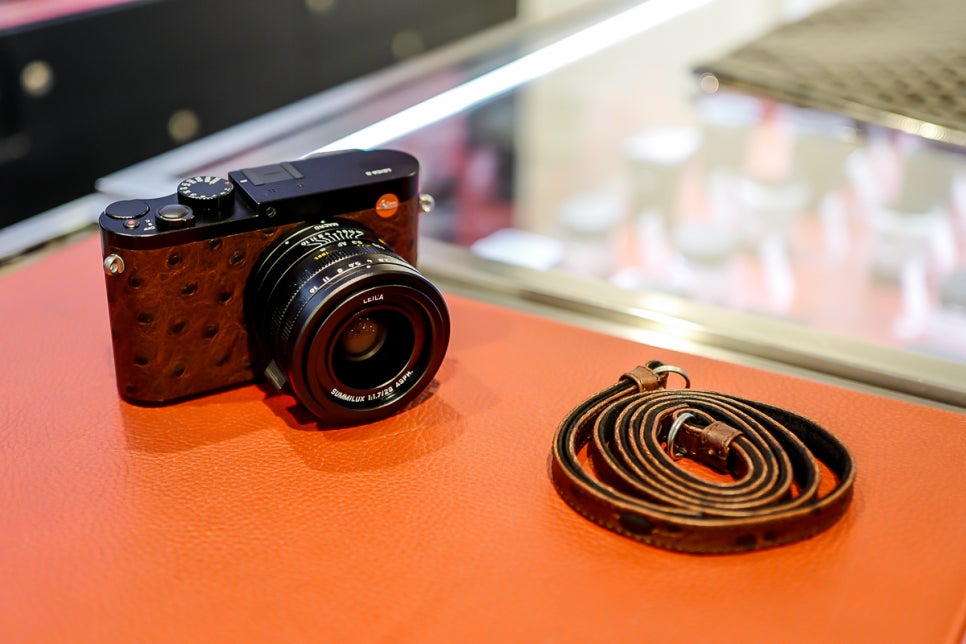 한정판 라이카Q 타조 에디션 구매 및 개봉기 LEICA Q à la carte Ostrich Style Embossed via 반도카메라 관련 이미지 28