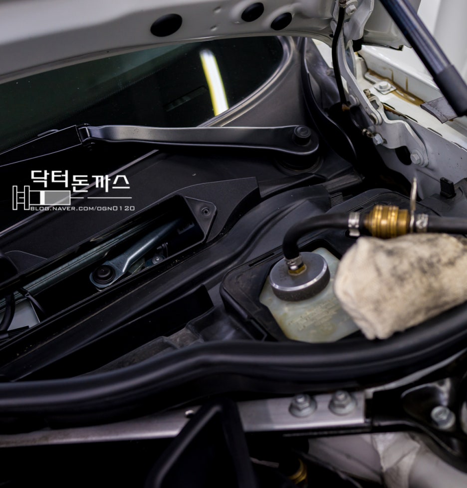 BMW M3 접촉사고+엠플러스+사고수리+엔진룸세척+브레이크오일교환 관련 이미지 12
