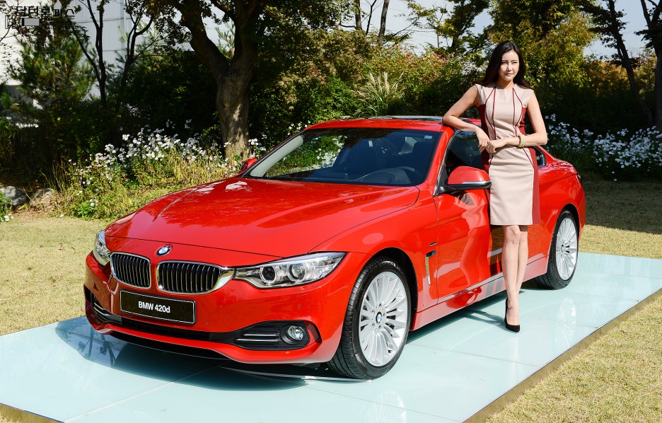 BMW 4시리즈 쿠페 디자인,사양 그리고 옵션 (BMW 428i M 스포츠 패키지+420d+M4) 관련 이미지 32