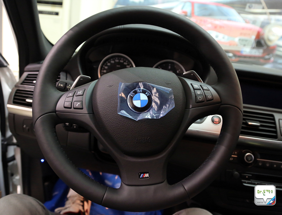 [X6 M50d] 국내에 상륙한 BMW 디젤의 끝판왕을 우연히 만나다! (M550d+X5 M50d+X6 M50d = M performance) 관련 이미지 39