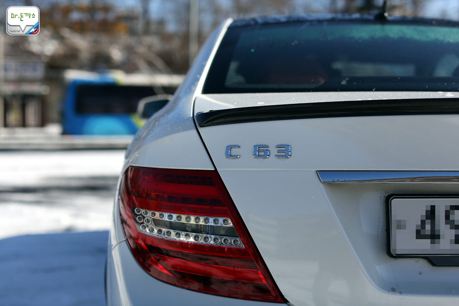 [시승기] c63 amg 쿠페 퍼포먼스 패키지 시승기 + 닥터돈까스와 오사모디(BMW 535d)가 드리는 새해인사 관련 이미지 11