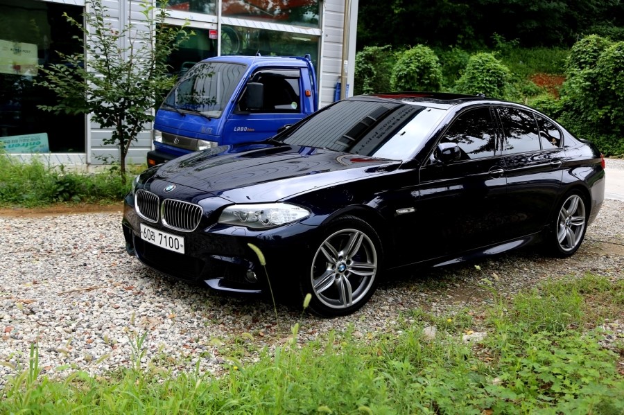 BMW e90 320d 블랙엔 화이트 에디션 하루에 두번 휠 바꾸다!! ( 광명 ez 타이어+ 산본 스타일+ 동판교 맛집+ 커피그리고사람들+브런치) 관련 이미지 24