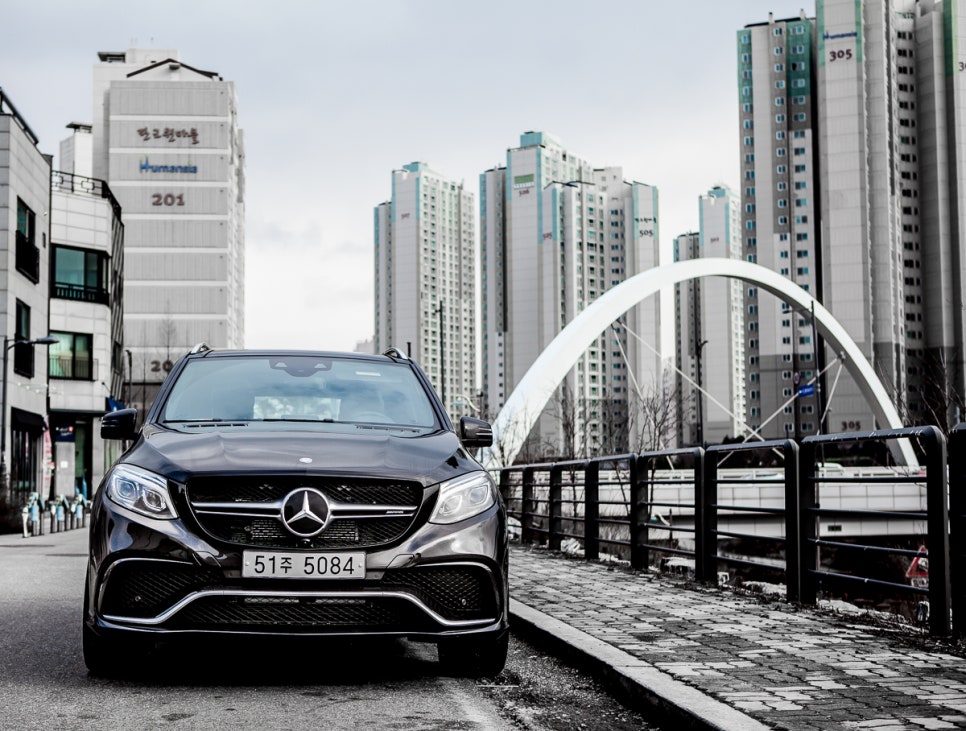벤츠 GLE 63 AMG 시승기 - 스포츠카와 SUV의 교차점 관련 이미지 1