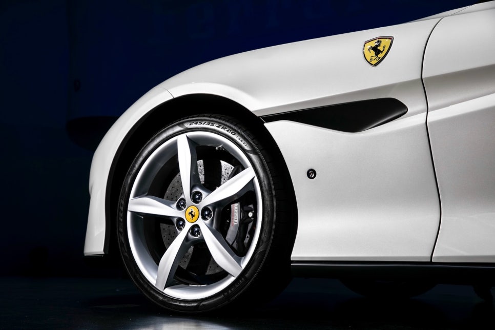 [국내최초공개]페라리 488스파이더타고 페라리 포르토피노 런칭행사 가다 / Ferrari Portofino 관련 이미지 9