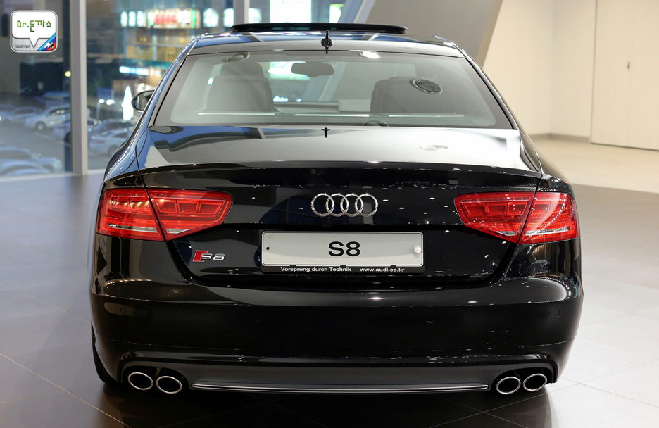 정장을 입고 뛰는 녀석! 아우디 S8 ! 아우디 A8L 과의 비교 리뷰. 관련 이미지 10
