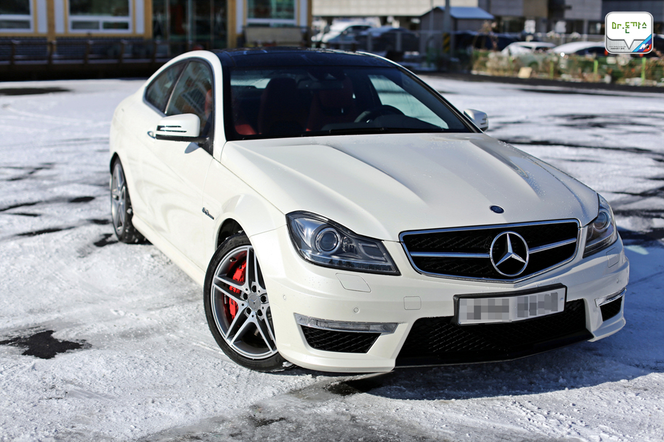 [시승기] c63 amg 쿠페 퍼포먼스 패키지 시승기 + 닥터돈까스와 오사모디(BMW 535d)가 드리는 새해인사 관련 이미지 6