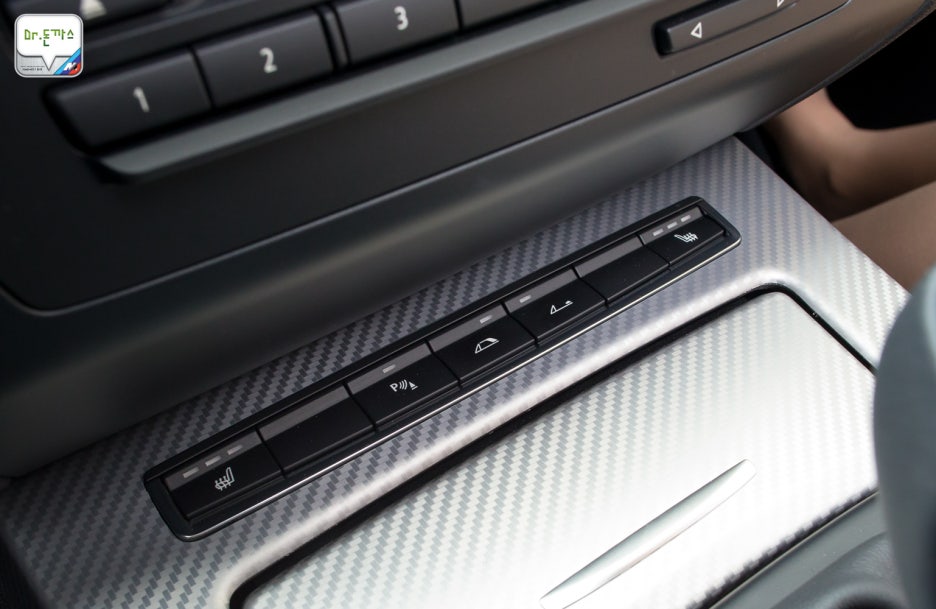 BMW z4 35is 시승기 - 엉덩이 춤을 추며 타는 로드스터의 매력. 관련 이미지 24