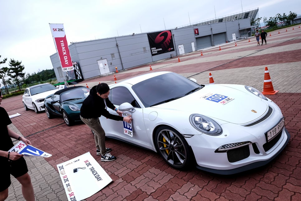 포르쉐 911 GT3로 참여한 SK지크 트랙데이 관련 이미지 22