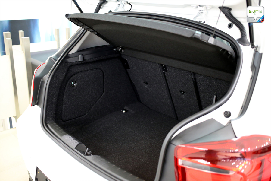 3000만원대 BMW 신형 뉴 1시리즈 해치백+118d 어반과 120d 스포츠 중에 뭘 살까? (어반과 스포츠 비교분석 ) 관련 이미지 42