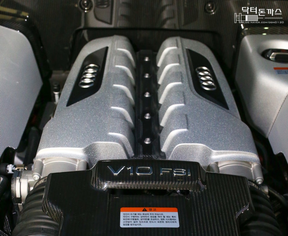아우디 R8 V10 플러스 쿠페 출고이야기. 관련 이미지 16
