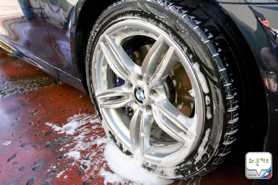 초보자를 위한 셀프 세차 방법 소개! BMW 휠 분진 해결 노하우! (왁스바르는법+유막제거하는법) 관련 이미지 30