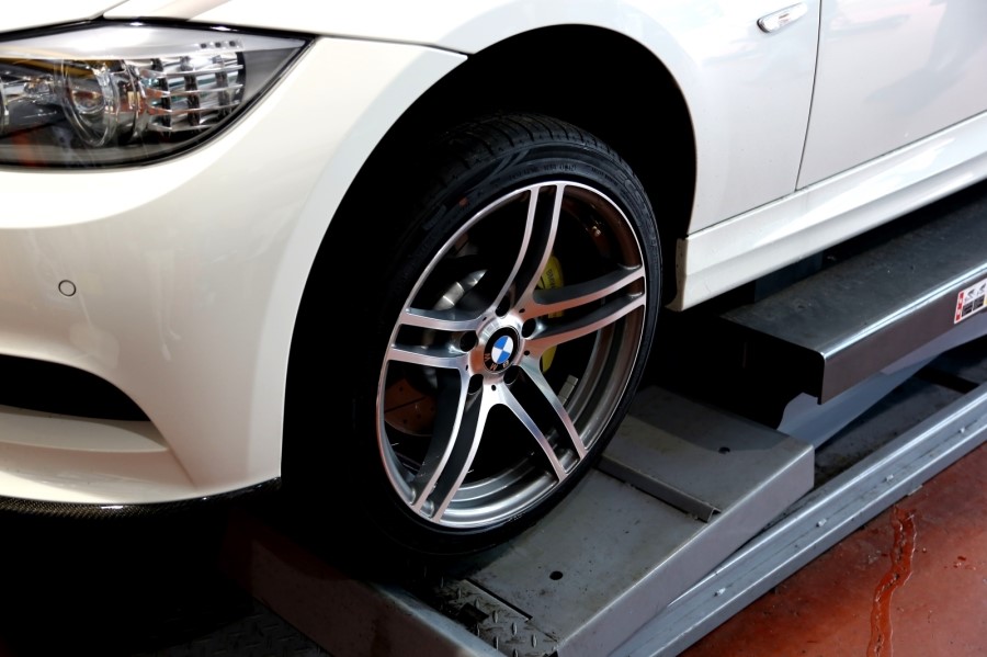 BMW e90 320d 블랙엔 화이트 에디션 하루에 두번 휠 바꾸다!! ( 광명 ez 타이어+ 산본 스타일+ 동판교 맛집+ 커피그리고사람들+브런치) 관련 이미지 67
