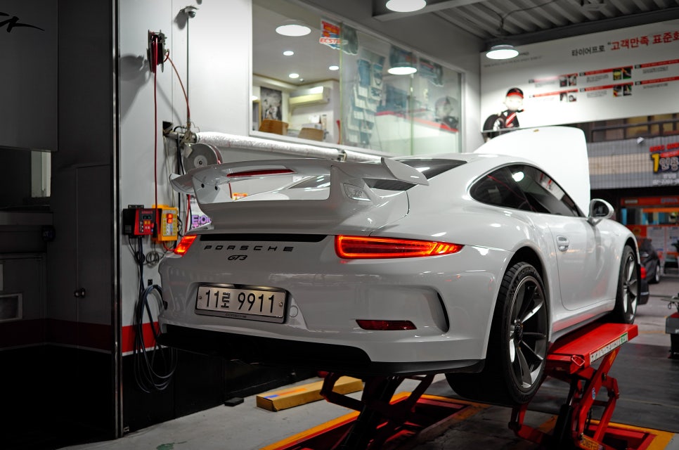 포르쉐 911 GT3와 함께한 금호 타이어 PS91 도심 주행기. 관련 이미지 2