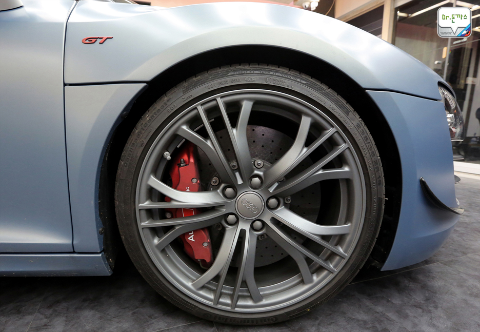 잘 팔리는차와 안 팔리는차! 아우디 A6 3.0 TFSI vs 아우디 R8 GT 스파이더 관련 이미지 22