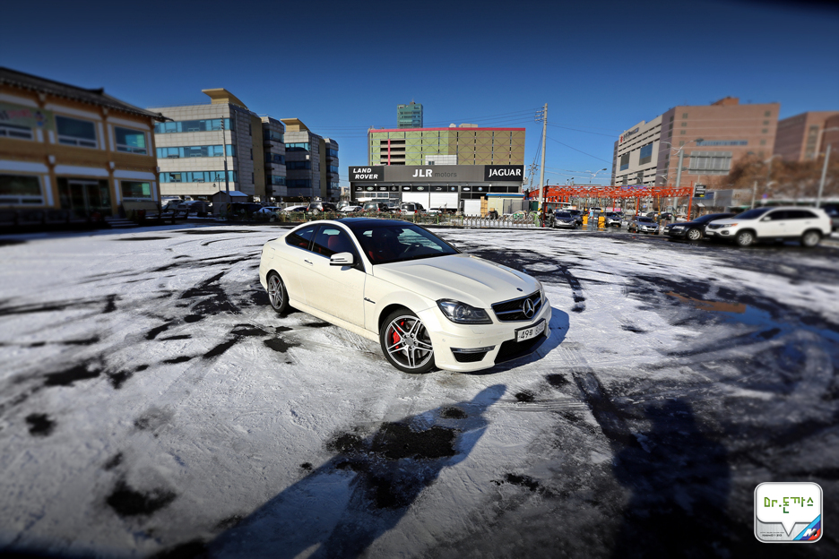 [시승기] c63 amg 쿠페 퍼포먼스 패키지 시승기 + 닥터돈까스와 오사모디(BMW 535d)가 드리는 새해인사 관련 이미지 46