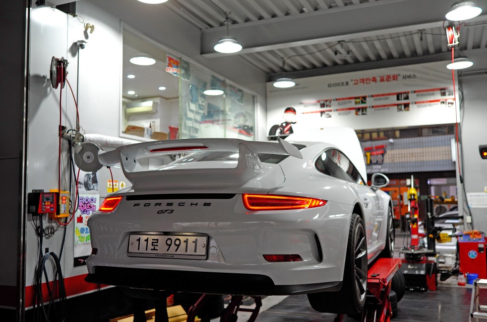 포르쉐 911 GT3와 함께한 금호 타이어 PS91 도심 주행기. 관련 이미지 3