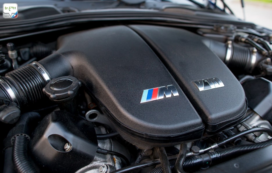 BMW M5 시승기. 괴물세단의 과거 그리고 현재(E39 M5,E60 M5,F10 M5). 관련 이미지 37