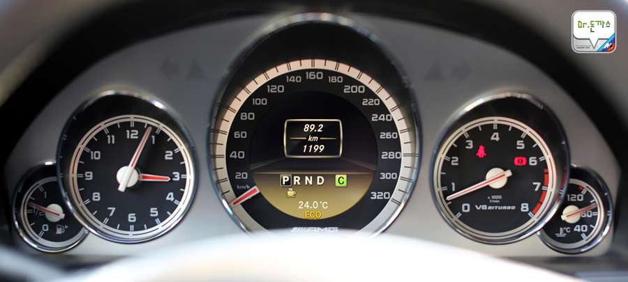 [시승기] 벤츠 e63AMG! 메르세데스 전통을 그대로 계승한 무서운 세단! + e클래스 페이스리프트 + 삼다연(논현동맛집,제주도흑돼지전문점) 관련 이미지 49