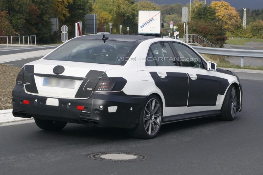[시승기] 벤츠 e63AMG! 메르세데스 전통을 그대로 계승한 무서운 세단! + e클래스 페이스리프트 + 삼다연(논현동맛집,제주도흑돼지전문점) 관련 이미지 72