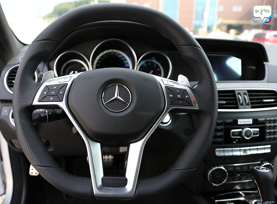 [시승기] 순대국밥과 메르세데스 벤츠 c63 amg 관련 이미지 57