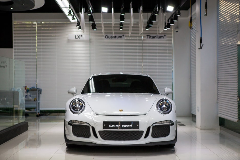 포르쉐 911 GT3를 위한 세상에 단 하나 뿐인 커스텀 윈도우 썬팅. 관련 이미지 3
