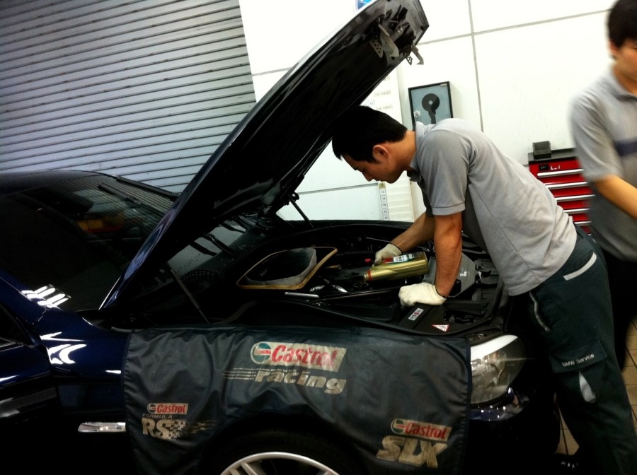 BMW f10 535d 엔진오일 첫번째 BSI+BMW 분당 코오롱 서비스 센터 방문기+640i 컨버터블 구경기+캐스트롤 엔진오일(Castrol EDGE Professional BMW LL04 0W-30)+리퀴몰리 첨가제 세라텍 관련 이미지 41
