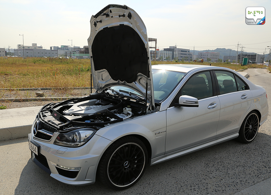 [시승기] c63 amg 쿠페 퍼포먼스 패키지 시승기 + 닥터돈까스와 오사모디(BMW 535d)가 드리는 새해인사 관련 이미지 8