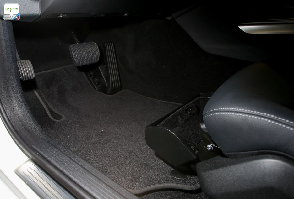 벤츠 신형 E클래스 시승기. E300 시승기. 벤츠 E클래스 페이스리프트. 관련 이미지 43