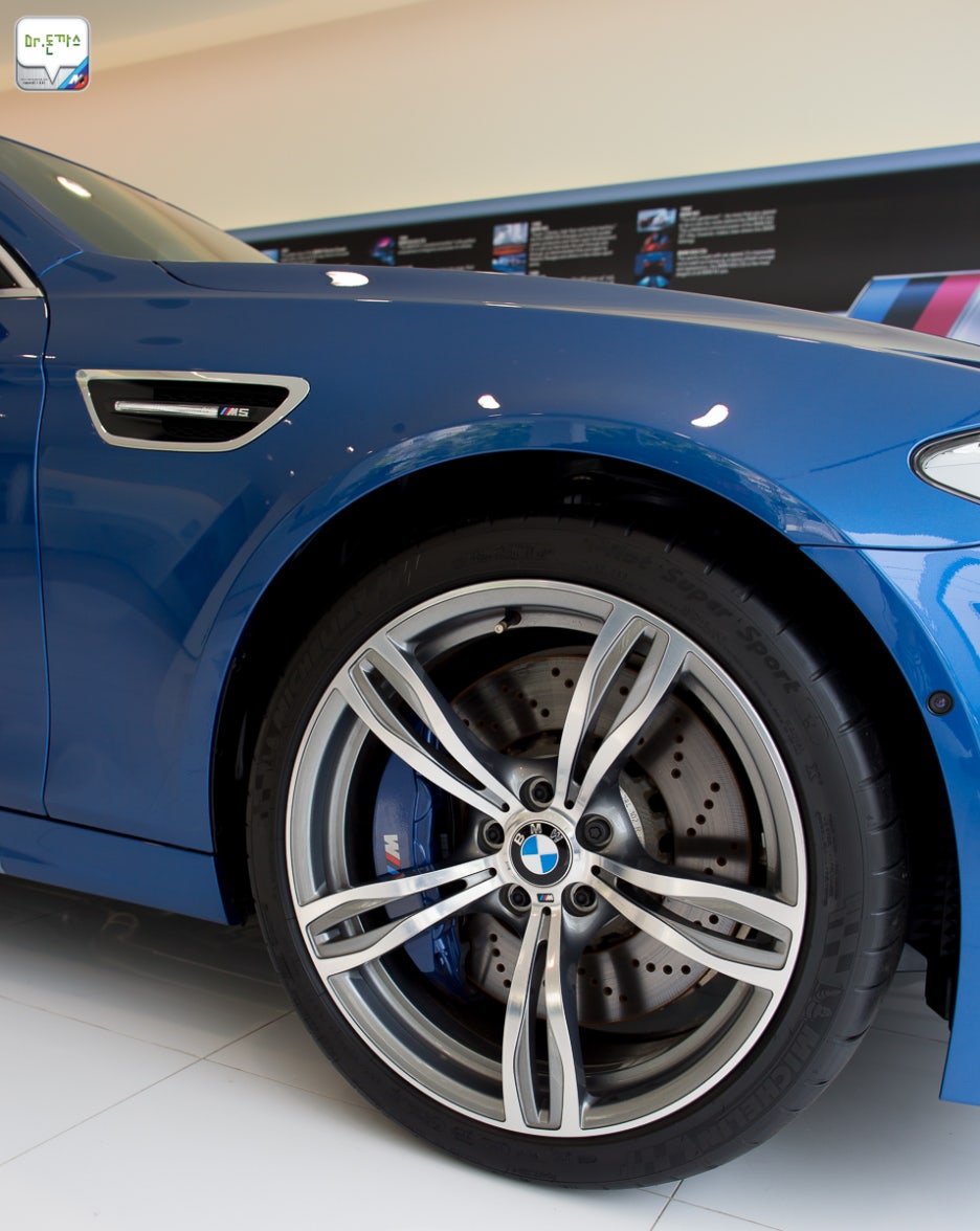 BMW M5 시승기. 괴물세단의 과거 그리고 현재(E39 M5,E60 M5,F10 M5). 관련 이미지 45