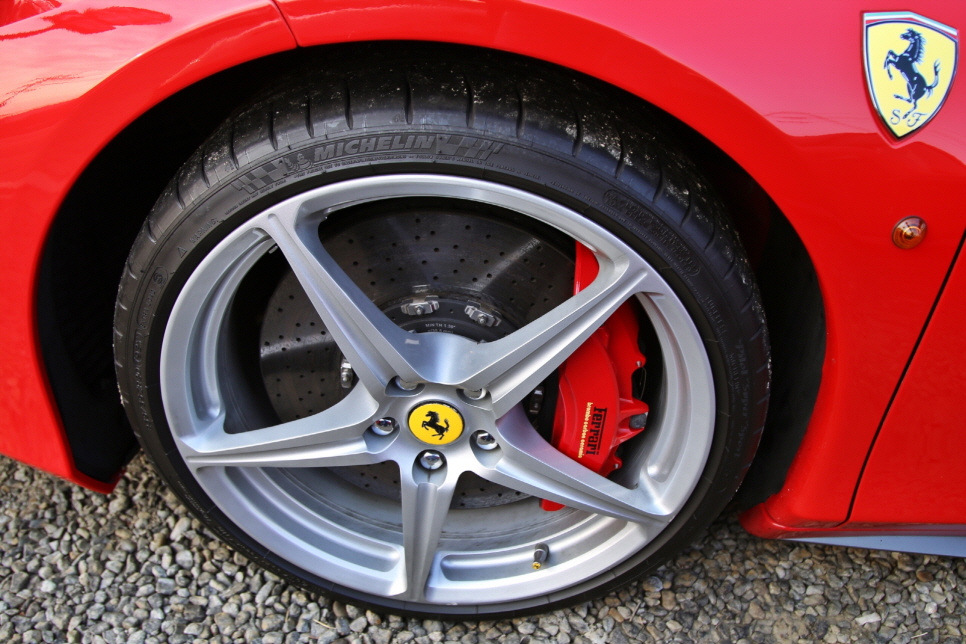 페라리 삼대가 한자리에- F430 스쿠데리아, 458 이탈리아, 488 스파이더 드라이브 관련 이미지 6