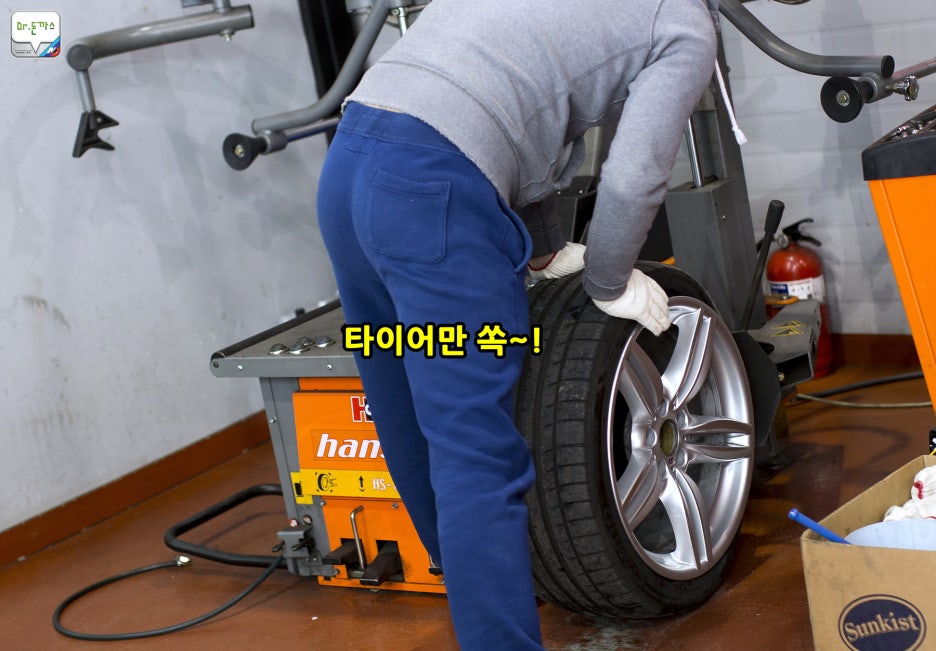 BMW 535d 타이어 교환+산본스타일+미쉐린 PSS+3D디자인 키케이스+2013 서울 모터쇼 관련 이미지 16
