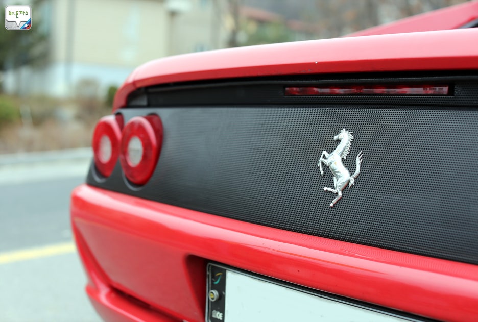 [페라리 F355 GTS] 세월이 가도 멋진 스포츠카 페라리 F355를 소개합니다. 관련 이미지 35