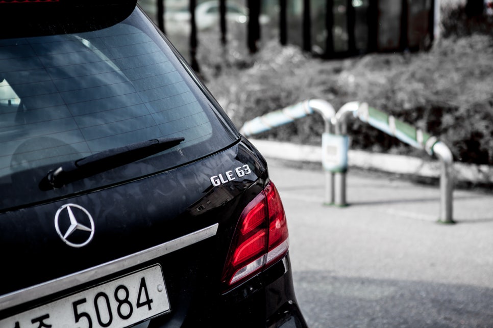 벤츠 GLE 63 AMG 시승기 - 스포츠카와 SUV의 교차점 관련 이미지 3