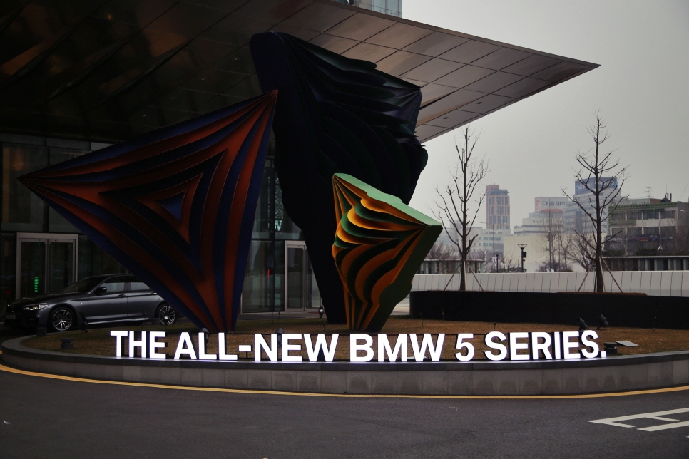 BMW 5시리즈 풀체인지 런칭& 시승기 관련 이미지 27