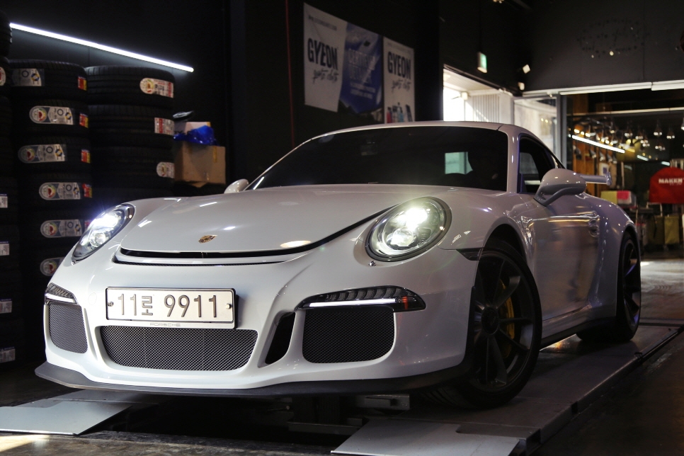 봄맞이 포르쉐 911 GT3 타이어 교체 관련 이미지 2