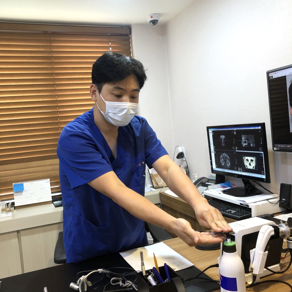 Efforts for a Clean Consultation with Alcohol Disinfectant image 1