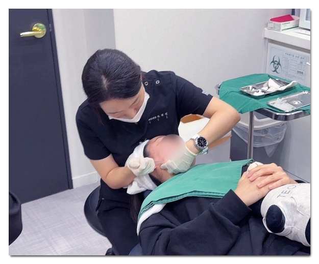 Why Can Improper Juvelook Volume Treatment Cause Bulging Jowls in Hongdae? image 8