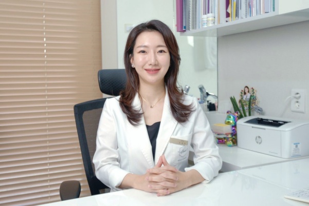 Hongdae Lip Filler: A Complete Guide to Pain, Swelling, and Design Before and After image 1