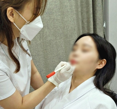 눈밑꺼짐필러로 볼륨UP과 동시에 다크서클까지 해결 관련 이미지 10