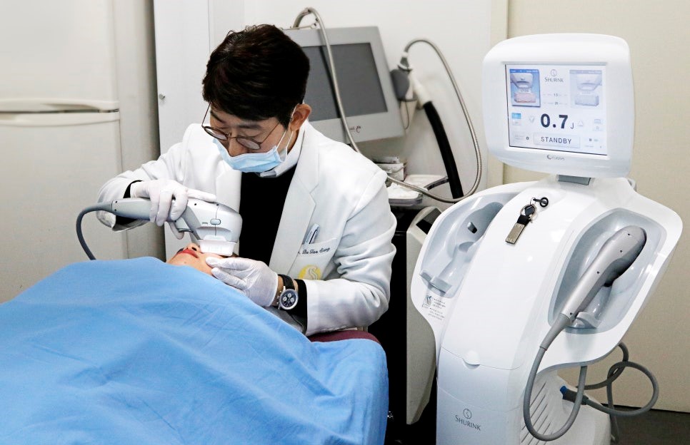 레이저를 이용한 처진 얼굴 개선 방법 관련 이미지 3