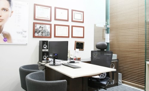 지긋지긋한 여름 여드름, 잠실피부과에서 관리부터 치료법까지 제대로 알아봐요! (잠실고운세상피부과/잠실피부과추천/잠실PDT/잠실여드름/잠실역피부과) 관련 이미지 7