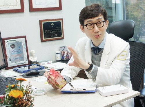 잠실피부과에서 올바른 여드름 예방법을 알려드립니다! (잠실고운세상피부과/잠실피부과추천/잠실역피부과/잠실여드름/포토스케일링) 관련 이미지 2