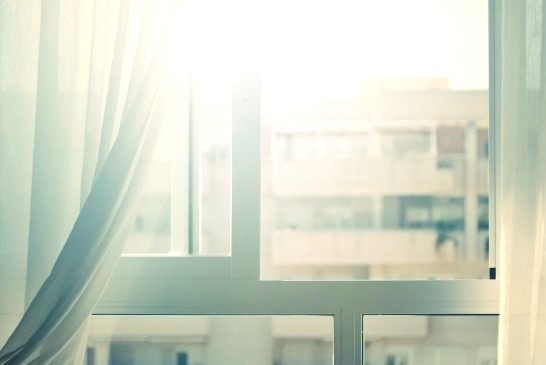 자외선차단제 실내에서도 발라야할까요? 잠실고운세상피부과의 스킨다이어리에서 확인하세요! (잠실고운세상피부과/잠실여드름/잠실역근처피부과) 관련 이미지 3