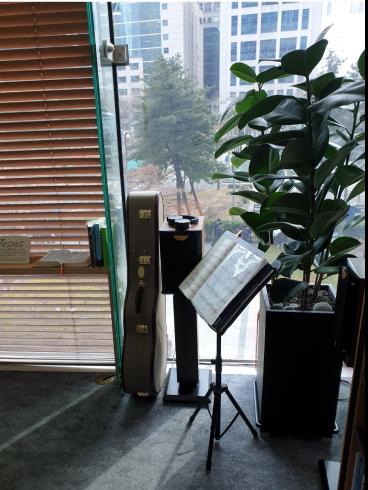 잠실역, 개원 22년 차 피부과 의사 의 일상.   부제 : 라 레오나 ,  복각으로 소유한 아름다움 관련 이미지 20