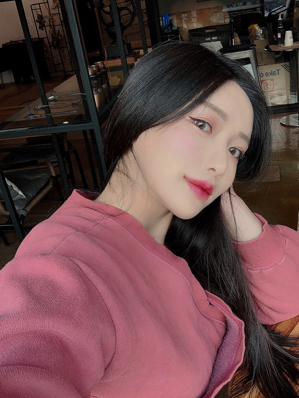 얼굴지방흡입으로 갸름한 v라인으로! 관련 이미지 1