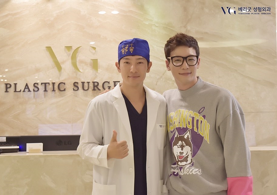 배우 조동혁,한정수씨 / 가수오션출신멤버들께서 베리굿 성형외과를 방문해 주셨습니다 관련 이미지 4