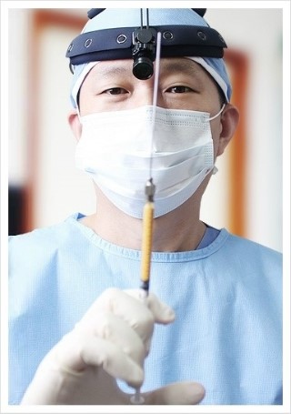 [두한성형외과 경쟁력 눈밑성형] - [다크써클 분야 리더 신두한 원장님! 두한 다크써클 클리닉의 경쟁력과 특징] 관련 이미지 1